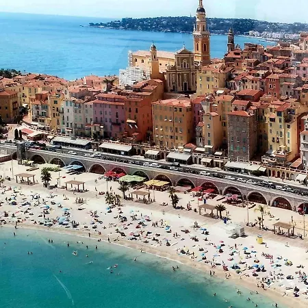 Au Riviera Palace, Magnifique マントン